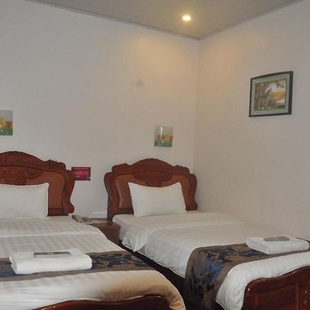 A&A Plaza Hotel Puerto Princesa Buitenkant foto